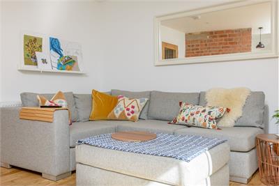 6 Watson Crescent Lane, EH11 1FB - image 4