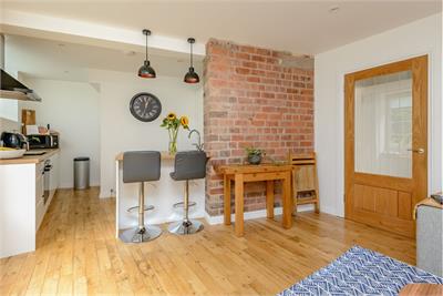 6 Watson Crescent Lane, EH11 1FB - image 5