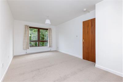 42/6 North Meggetland, Edinburgh, EH14 1XQ - image 2