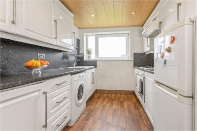 22/3 Lady Nairne Loan, Willowbrae, Edinburgh, EH8 7NN - image 6