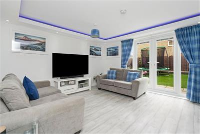 15 Bowes Place, The Wisp, Edinburgh, EH16 4WL - image 2