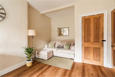 35/9 Watson Crescent, Edinburgh, EH11 1EX - image 6