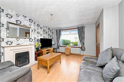 4 Gilmerton Dykes Street, Gilmerton, Edinburgh, EH17 8JD - image 2