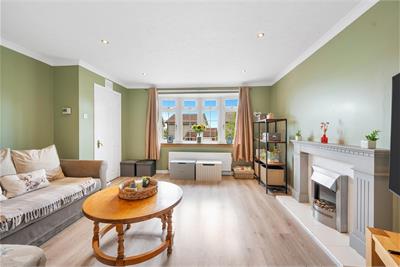 66 St. Johns Drive, Dunfermline, KY12 7TL - image 2