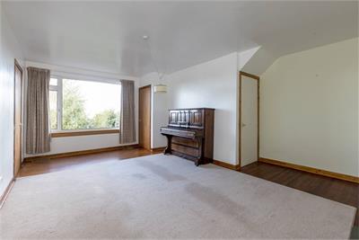 19 Blackford Hill Rise, Edinburgh, EH9 3HB - image 3
