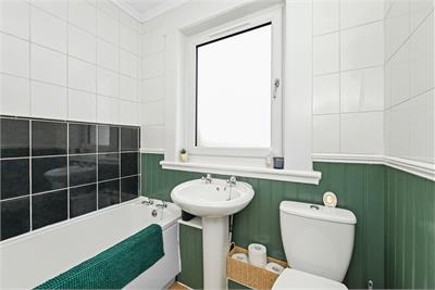 7 Windsor Drive, Penicuik, EH26 8DR - image 11