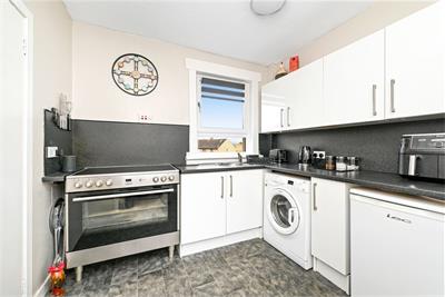 7 Windsor Drive, Penicuik, EH26 8DR - image 5