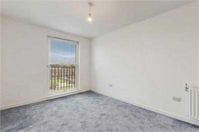 Flat 4/1, 15 Ashgrove Road, Dlamarnock, Glasgow, G40 4AJ - image 6