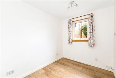 9/2 Warriston Road, Warriston, Edinburgh, EH7 4HJ - image 11
