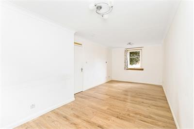 9/2 Warriston Road, Warriston, Edinburgh, EH7 4HJ - image 4