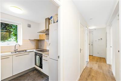 9/2 Warriston Road, Warriston, Edinburgh, EH7 4HJ - image 5