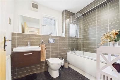 Flat 6, 4 Thorntreeside Edinburgh EH6 8FF - image 11