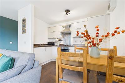 Flat 6, 4 Thorntreeside Edinburgh EH6 8FF - image 6