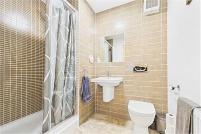 Flat 6, 4 Thorntreeside Edinburgh EH6 8FF - image 9
