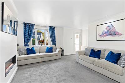 342 Rullion Road, PENICUIK, EH26 9AD - image 2