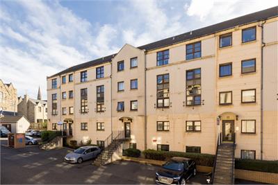 2/5 Rodney Place, Bellevue, EH7 4FR - image 1