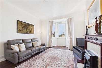 15 Parkgrove Avenue, Clermiston, Edinburgh, EH4 7QJ - image 3