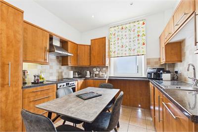 15 Parkgrove Avenue, Clermiston, Edinburgh, EH4 7QJ - image 4