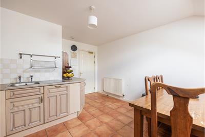 110/9 Willowbrae Road, Edinburgh, EH8 7HW - image 4
