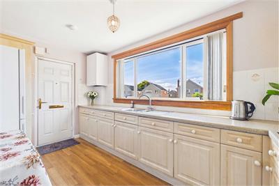 113 Clermiston Road, Corstorphine, Edinburgh, EH12 6UR - image 11