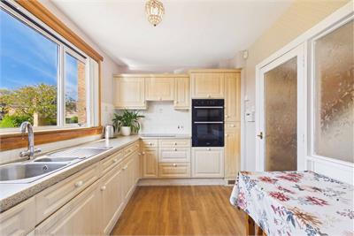 113 Clermiston Road, Corstorphine, Edinburgh, EH12 6UR - image 9