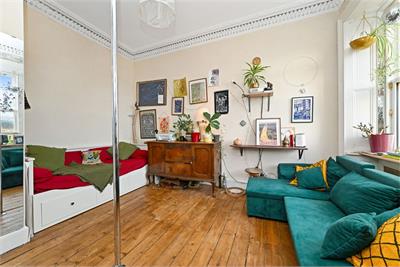 129/8 Great Junction Street, Leith, Edinburgh, EH6 5JB - image 3