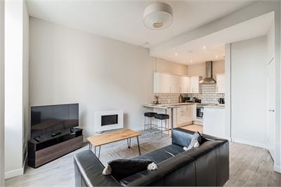 35/19 Leith Street, Edinburgh, EH1 3AT - image 2