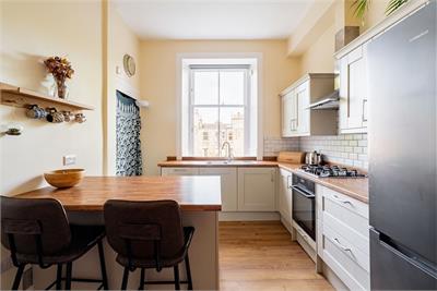 5/3 Roseneath Street, Edinburgh, EH9 1JH - image 5