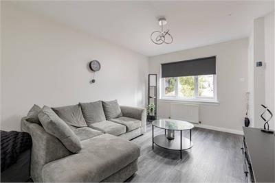 138 The Murrays, Liberton, Edinburgh, EH17 8UP - image 2