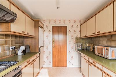 2/5 Rocheid Park, Edinburgh, EH4 1RP - image 12