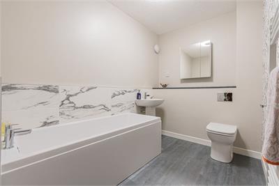 2/5 Rocheid Park, Edinburgh, EH4 1RP - image 19