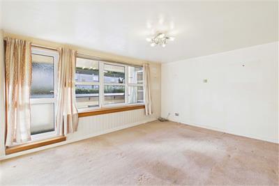11/3 Newhaven Main Street, Newhaven, Edinburgh, EH6 4NA - image 3