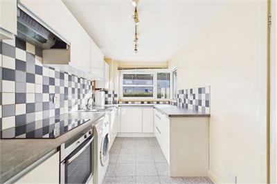 11/3 Newhaven Main Street, Newhaven, Edinburgh, EH6 4NA - image 7