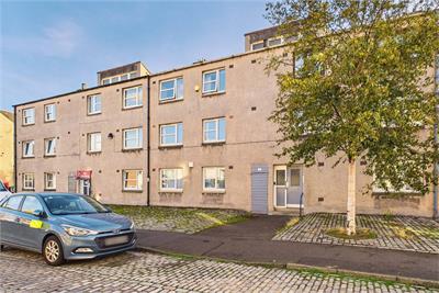 11/3 Newhaven Main Street, Newhaven, Edinburgh, EH6 4NA - image 1