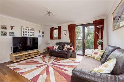 5 Wardie Dell, Trinity, Edinburgh, EH5 1AE - image 2