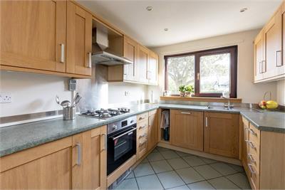 5 Wardie Dell, Trinity, Edinburgh, EH5 1AE - image 6