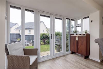 4 Rowieston Drive, Edinburgh, EH17 8WL - image 6
