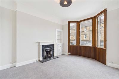 9/1 Marischal Place, Blackhall, Edinburgh, EH4 3NF - image 2