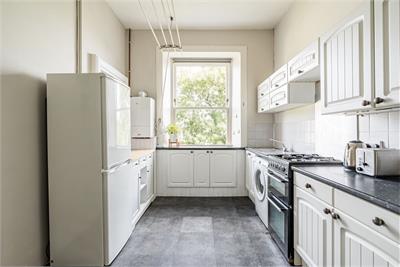 257 3F2 Dalkeith Road, Edinburgh, EH16 5JS - image 3
