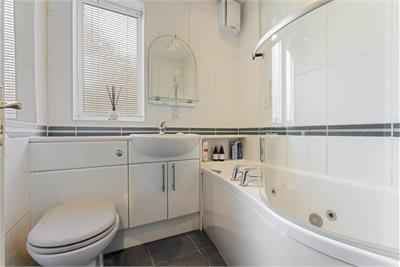 5 Drum Brae Place, Edinburgh, EH12 8TQ - image 12