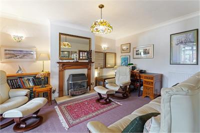 5 Drum Brae Place, Edinburgh, EH12 8TQ - image 3