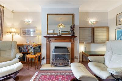 5 Drum Brae Place, Edinburgh, EH12 8TQ - image 4