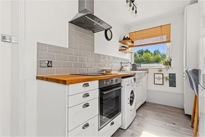 Flat 1/2 17, Crookston Avenue, Glasgow, G52 3PW - image 6