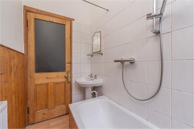 14/2 Brunton Place, Edinburgh, EH7 5EJ - image 24