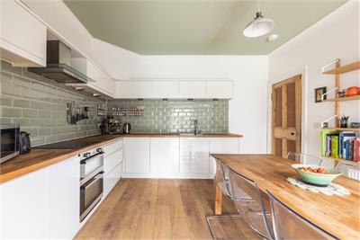 76 Saughtonhall Drive, Edinburgh, EH12 5TL - image 3