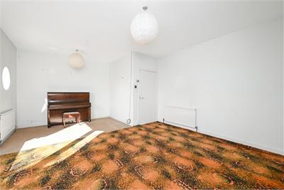 13 Craigmount Avenue North, Corstorphine, Edinburgh, EH12 8DH - image 2