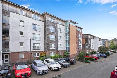 3/10 Albion Gardens, Easter Road, Edinburgh, EH7 5QF - image 1