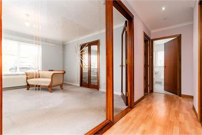 35 Howe Park, Edinburgh, EH10 7HG - image 5