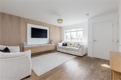 12 Bain Rigg, Gilmerton, Edinburgh, EH17 8YS - image 2