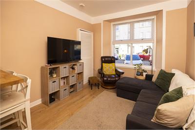 16/3 Wardlaw Place, Gorgie, Edinburgh, EH11 1UE - image 2